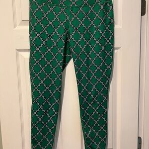 Crown & Ivy Green and Navy Geometric Leggings